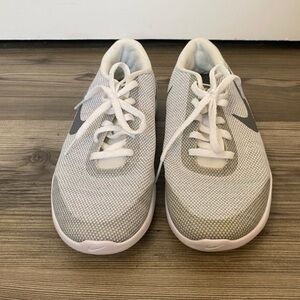 Nike Flex Gray‎ White Sneakers 7